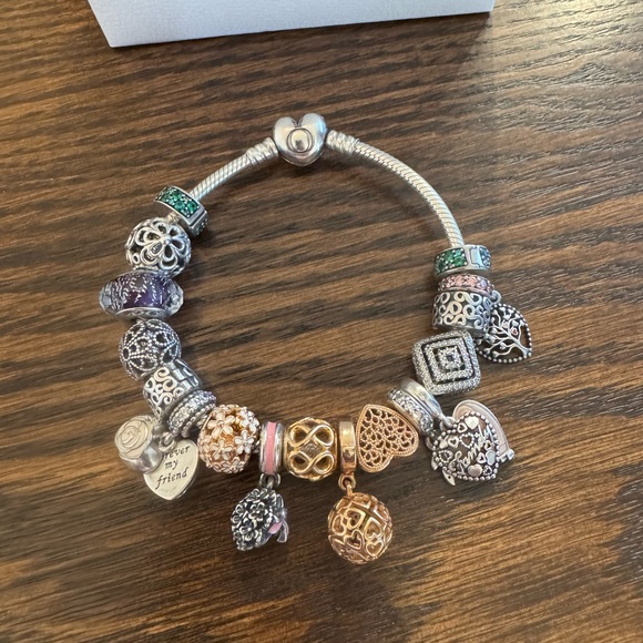 Pandora Moments Heart Clasp Snake Chain Bracelet with charms - Picture 3 of 15